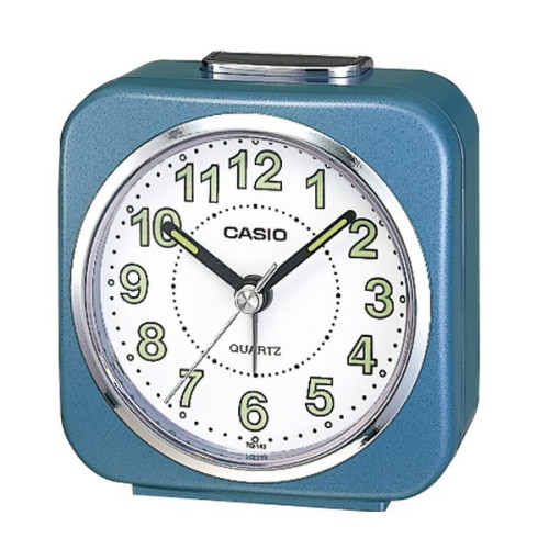 CASIO Despertador barato color azul analógico con alarma de sonido zumbador, luz y repetición TQ-143-2EF